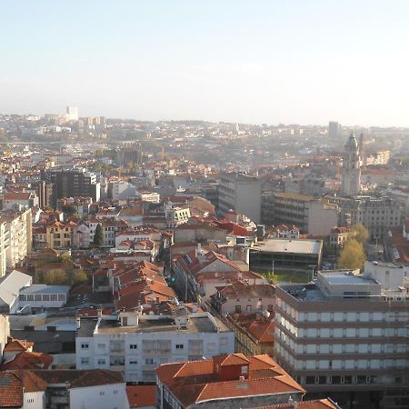 Best - Trindade Tower Porto Bagian luar foto