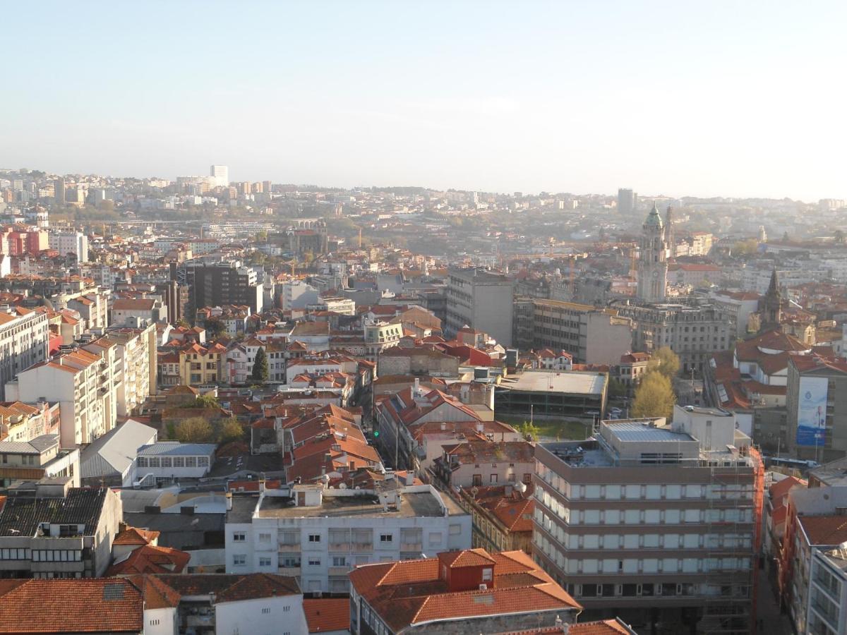 Best - Trindade Tower Porto Bagian luar foto